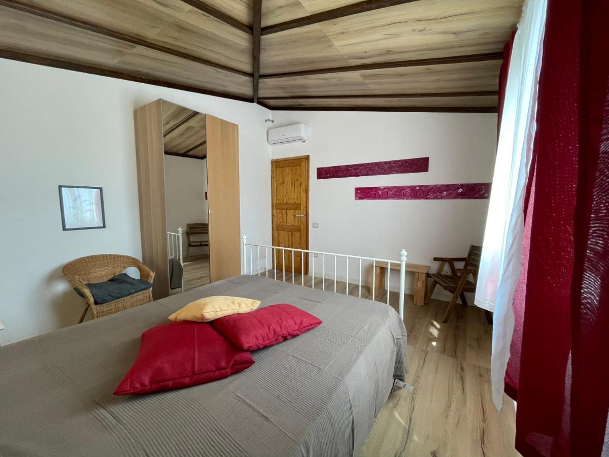 Sa Domo De Mannoi Apartman Orosei Kültér fotó